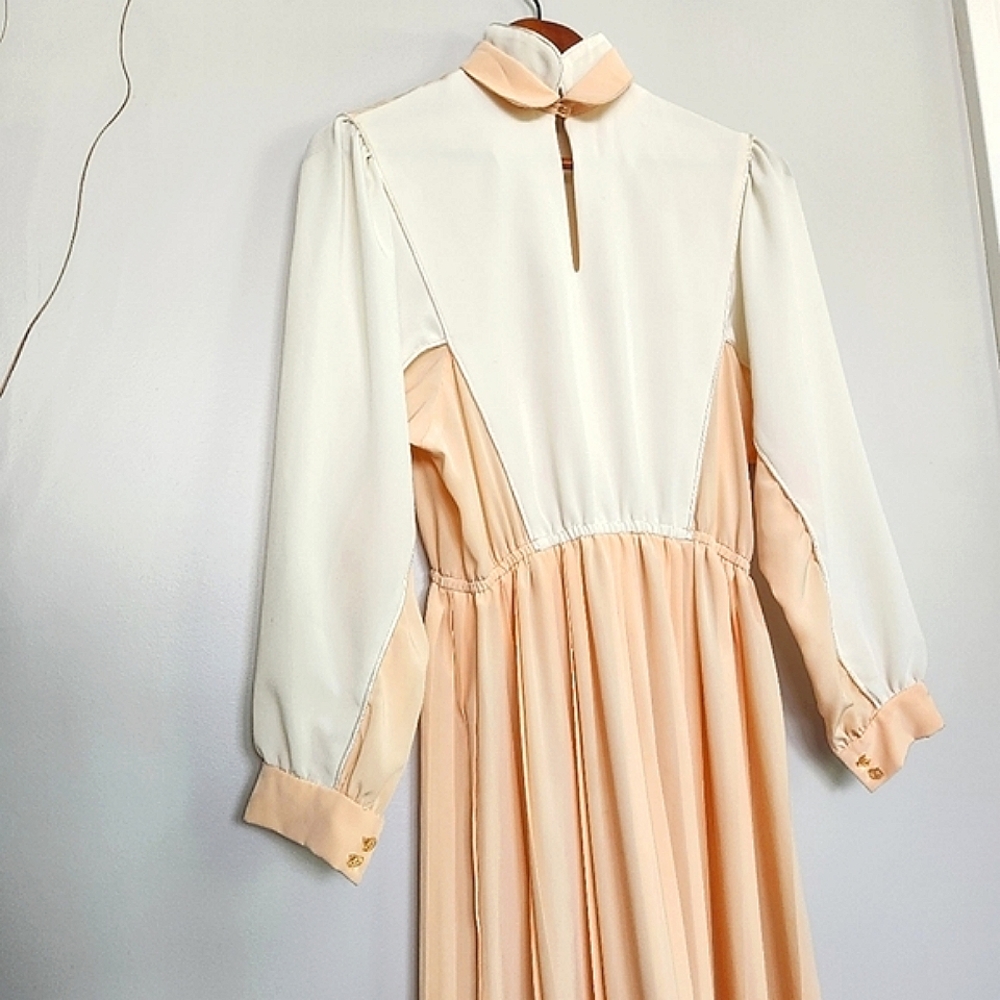 Vintage Long-sleeved dress